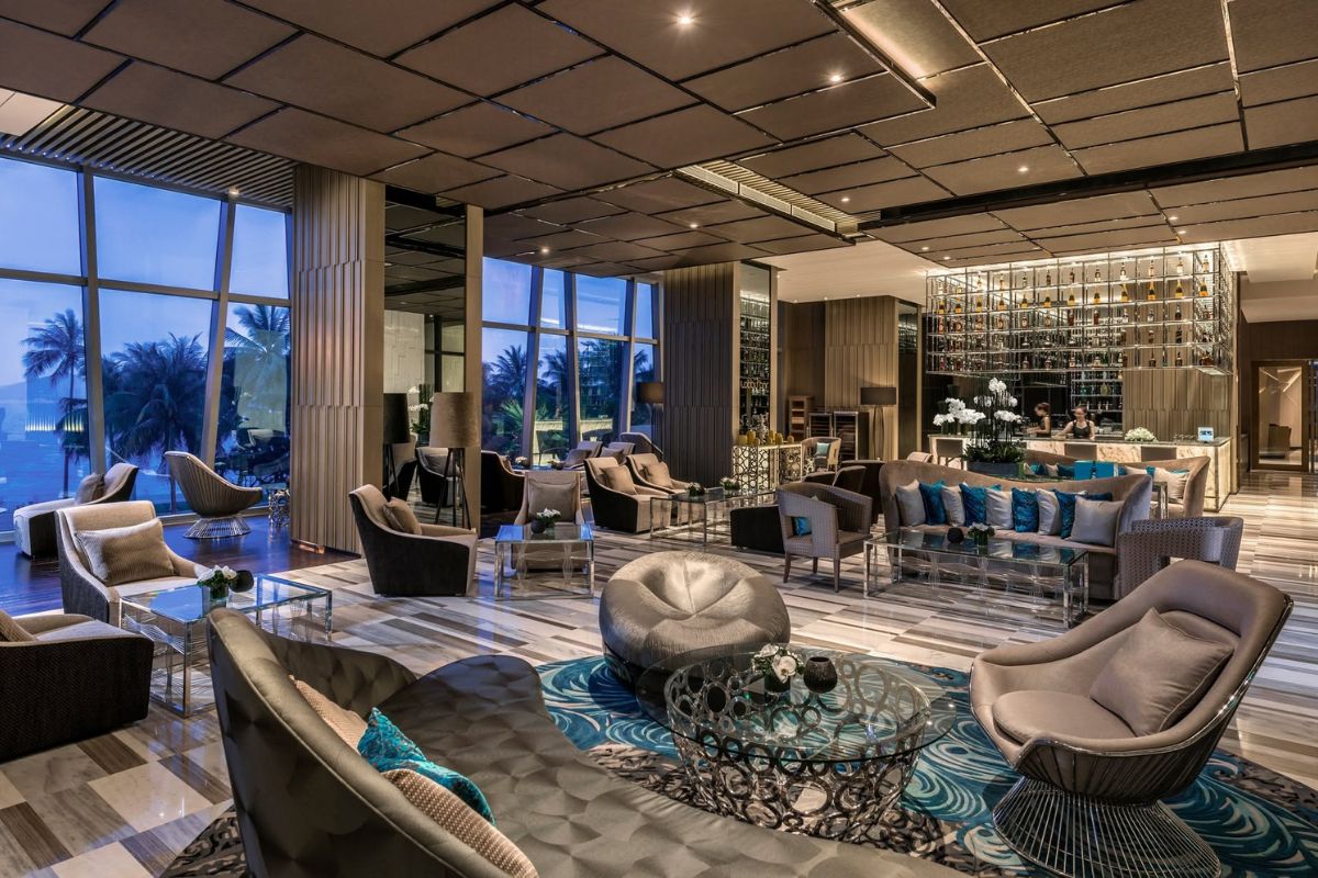 lobby lounge at intercontinental nha trang