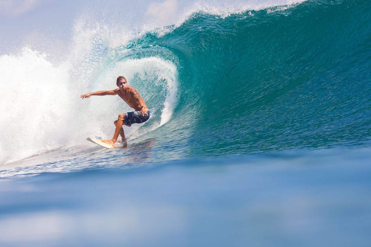 surfing in nha trang